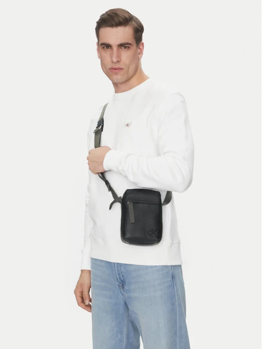 Zdjęcie produktu Saszetka Calvin Klein Jeans Cargo Reporter Bag LV04G3080G Czarny