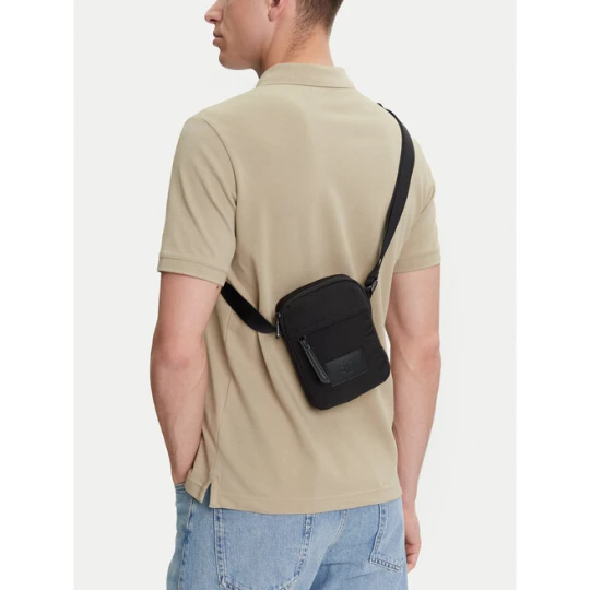 Zdjęcie produktu Saszetka Calvin Klein Jeans Metro Nylon Reporter Bag LV04G3089G Czarny