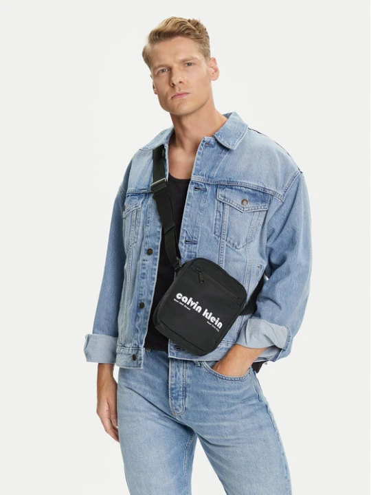 Zdjęcie produktu Saszetka Calvin Klein LV04G3180G Czarny