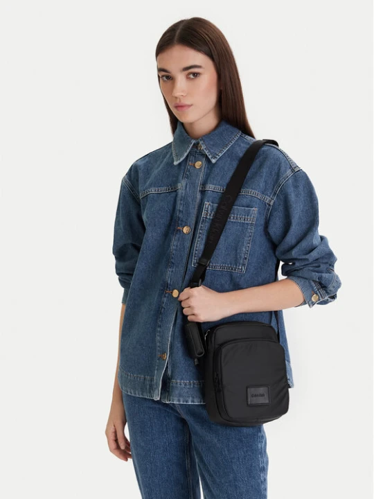 Zdjęcie produktu Saszetka Calvin Klein Puffer Utility Reporter LV04D3200G Czarny
