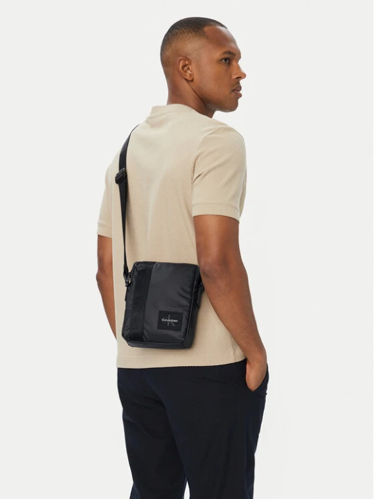 Zdjęcie produktu Saszetka Calvin Klein Rubberized Reporter LV04D3480G Czarny