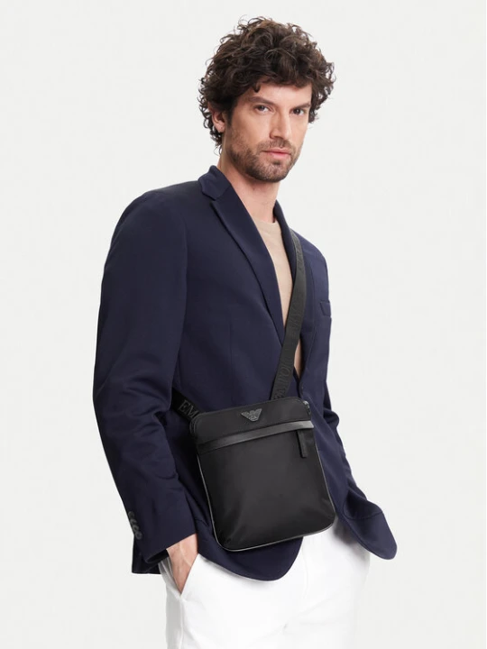 Zdjęcie produktu Saszetka Emporio Armani EM001807 AF13454 UC001 Czarny