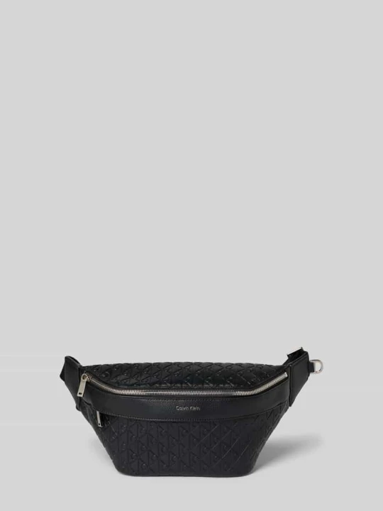 Zdjęcie produktu Saszetka nerka z pikowaniem i detalem z logo Calvin Klein Czarny