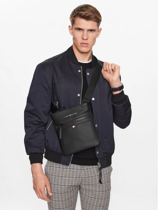 Zdjęcie produktu Saszetka Tommy Hilfiger Essential Pu Crossover AM0AM09506 Czarny