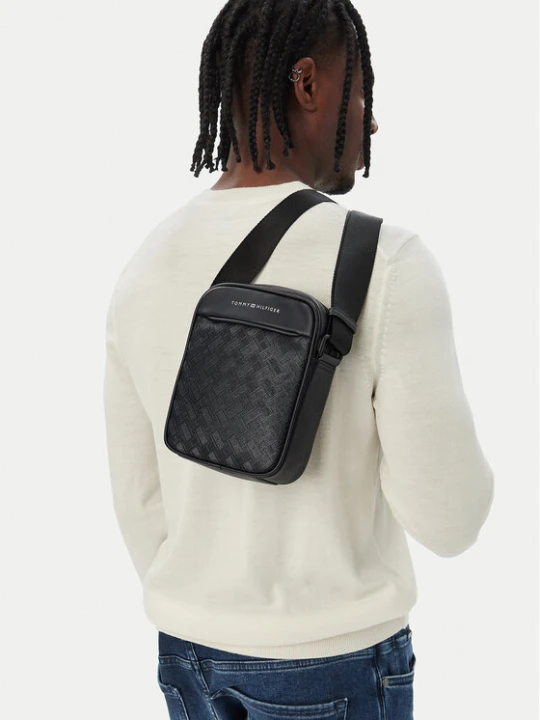 Zdjęcie produktu Saszetka Tommy Hilfiger Th Modern Monogram Mini Reporter AM0AM14844 Czarny