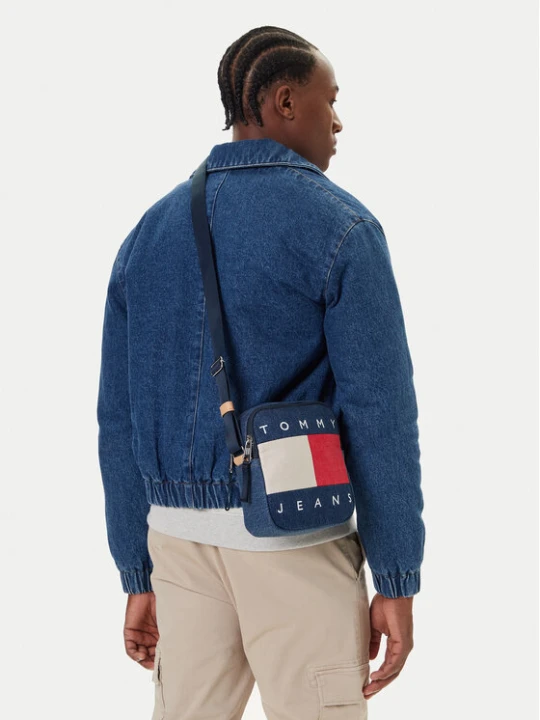 Zdjęcie produktu Saszetka Tommy Jeans Tjm Archive Denim Reporter AM0AM13814 Niebieski