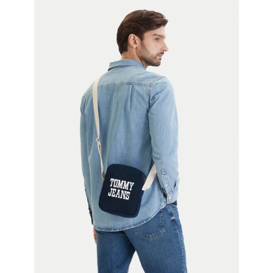 Zdjęcie produktu Saszetka Tommy Jeans Tjm Bold Varsity Reporter AM0AM14223 Granatowy