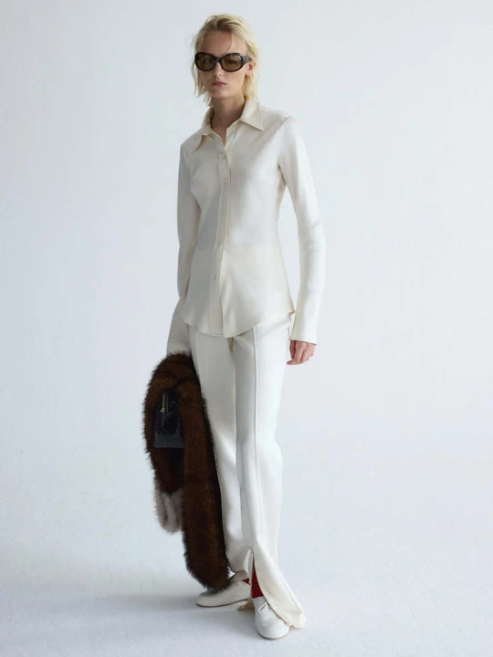 Zdjęcie produktu Satynowa koszula z wiązaniem na plecach kremowy / écru - Kobieta - MANGO beżowy