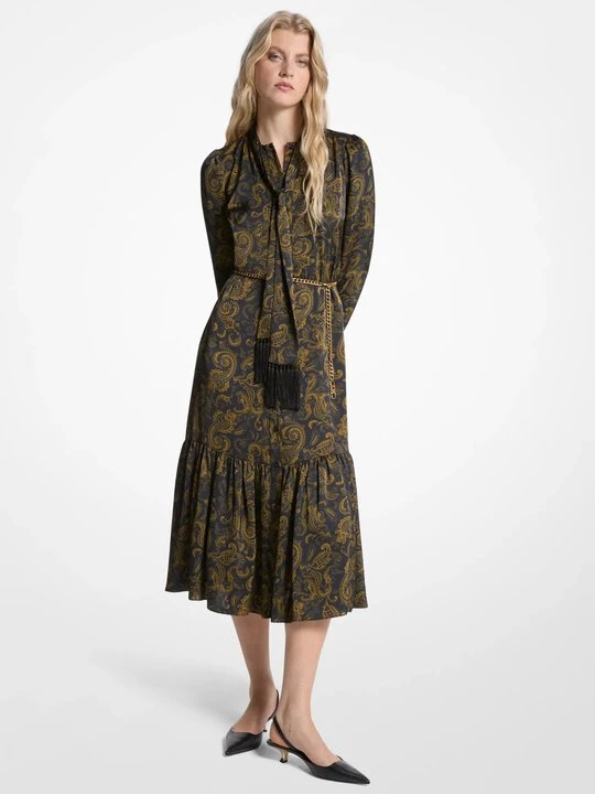 Zdjęcie produktu Satynowa sukienka midi z wiązaniem przy szyi z wzorem paisley Michael Kors