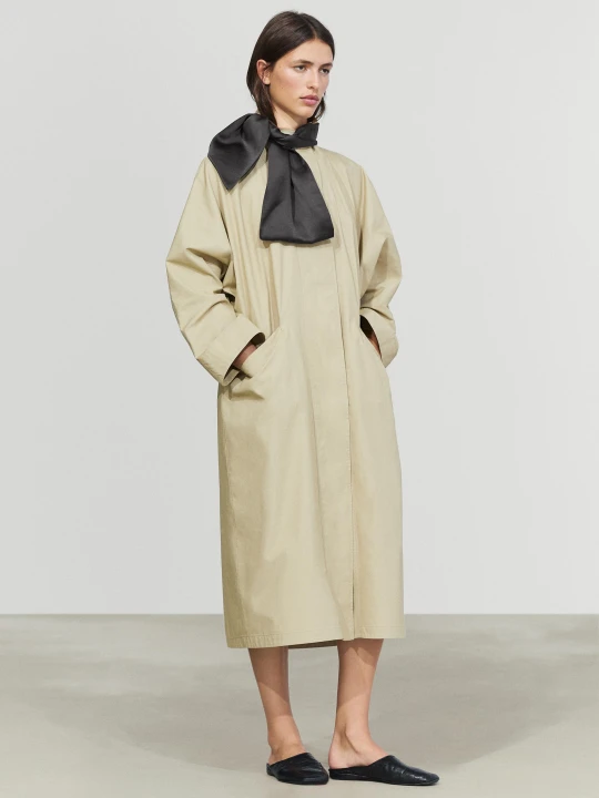 Zdjęcie produktu Satynowy Szal - Szary Antracytowy - Massimo Dutti - Female