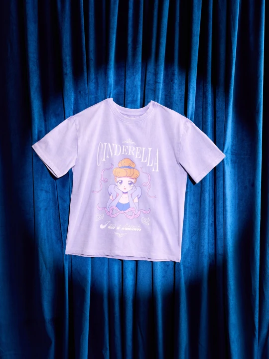 Zdjęcie produktu Sinsay - Bawełniana koszulka oversize z nadrukiem Cinderella - fioletowy