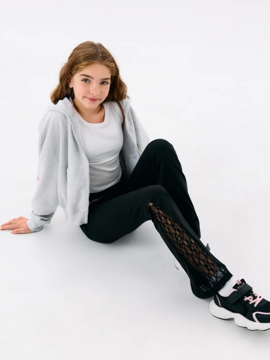 Zdjęcie produktu Sinsay - Bawełniane legginsy flare z koronką po bokach Kuromi - czarny