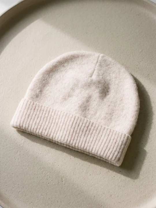 Zdjęcie produktu Sinsay - Czapka beanie basic z domieszką wełny - kremowy