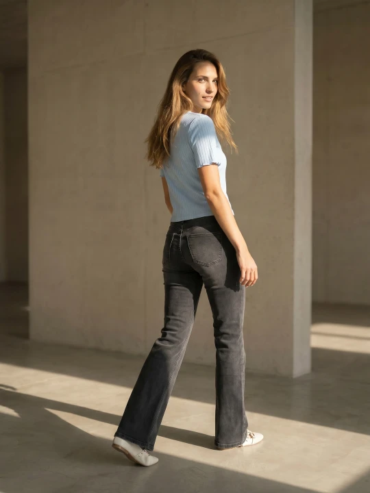 Zdjęcie produktu Sinsay - Jeansy flare low waist z efektem sprania - szary