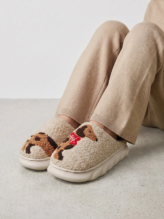Zdjęcie produktu Sinsay - Kapcie teddy z motywem jamnika - kremowy