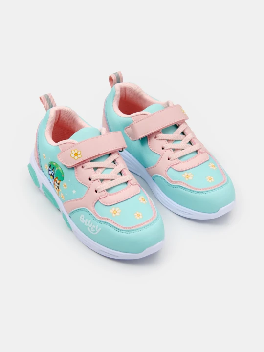 Zdjęcie produktu Sinsay - Lekkie sneakersy ze świecącą podeszwą LED Bluey - zielony
