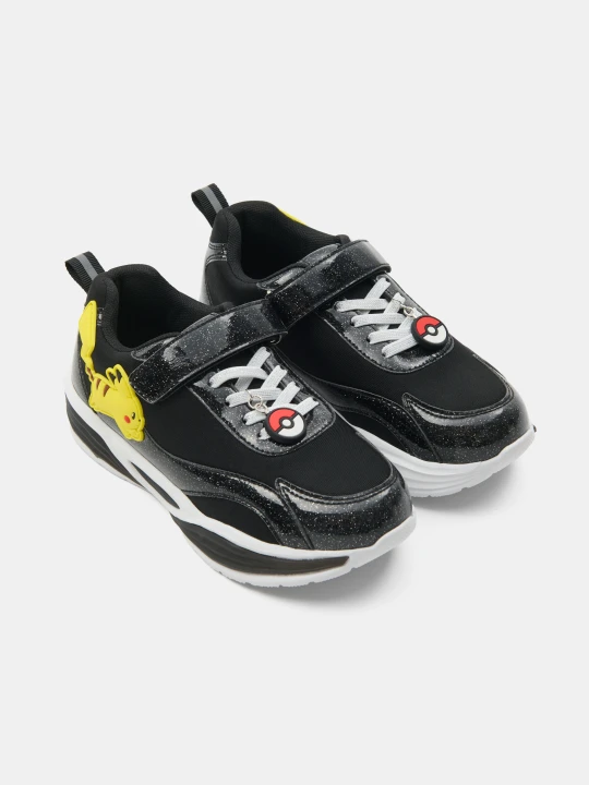 Zdjęcie produktu Sinsay - Sneakersy z imitacji skóry z lampkami LED Pokémon - czarny