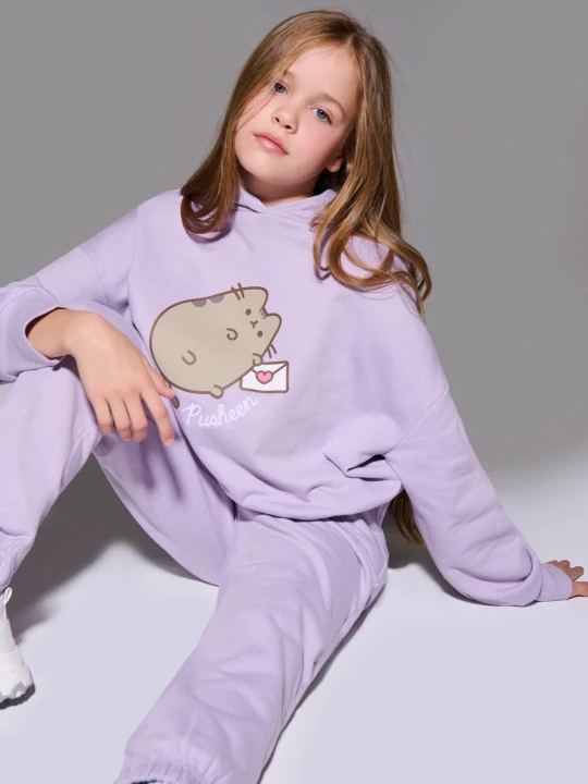 Zdjęcie produktu Sinsay - Spodnie dresowe jogger Pusheen the Cat - fioletowy