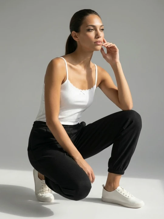 Zdjęcie produktu Sinsay - Spodnie jogger z domieszką wiskozy soft touch - czarny