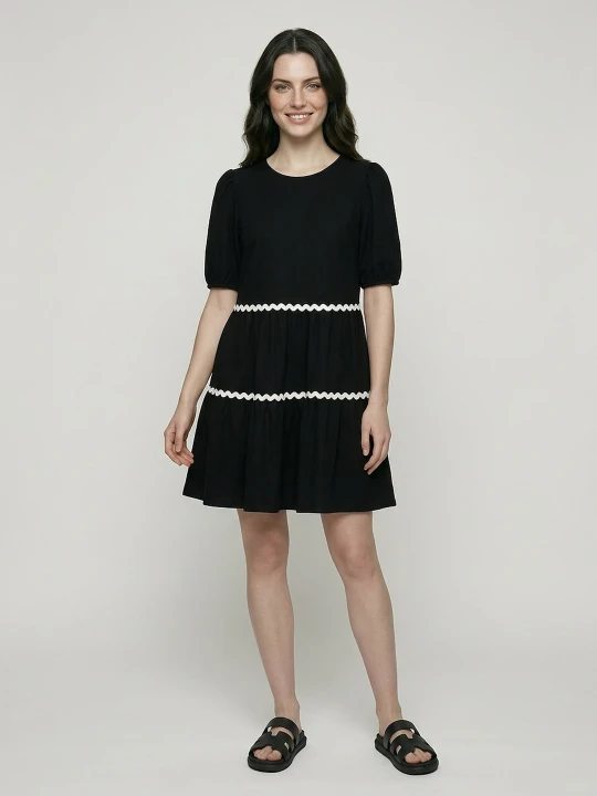 Zdjęcie produktu Sinsay - Sukienka mini babydoll z wiskozą - czarny