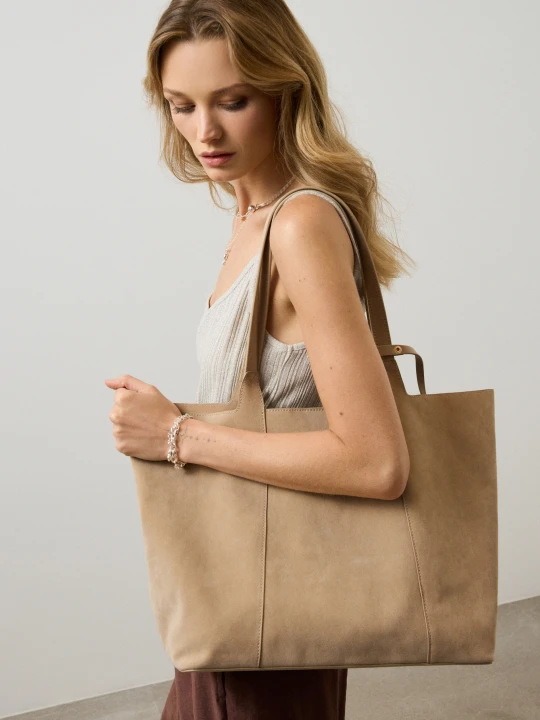Zdjęcie produktu Sinsay - Torba shopper z imitacji zamszu z kosmetyczką - beżowy