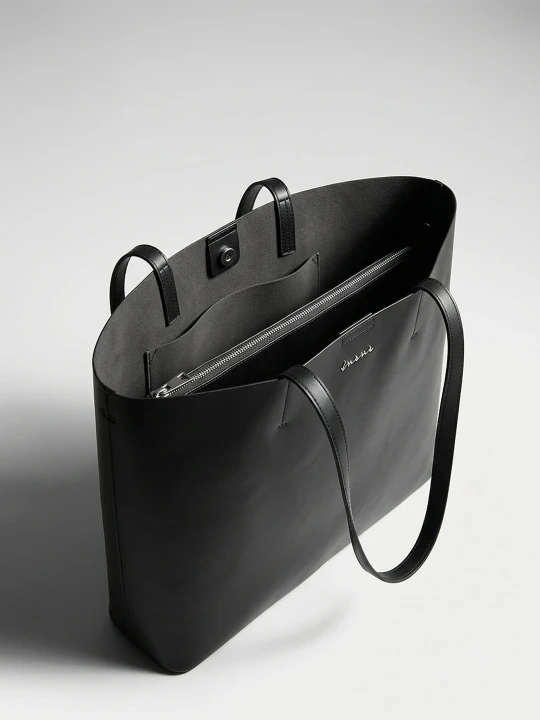 Zdjęcie produktu Sinsay - Torba shopper z kosmetyczką, z imitacji skóry - czarny