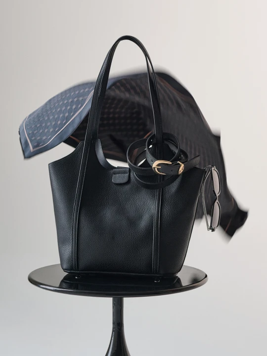 Zdjęcie produktu Sinsay - Torebka typu shopper z ozdobną apaszką - czarny