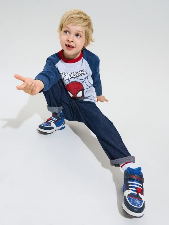 Zdjęcie produktu Sinsay - Wysokie trampki z imitacji skóry i lampkami LED Spider-Man - granatowy