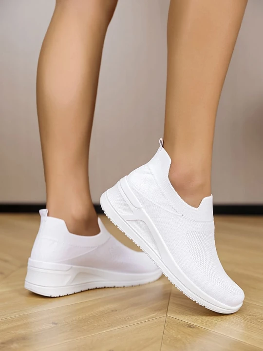 Zdjęcie produktu Sixth Sens Slippersy w kolorze białym na koturnie rozmiar: 40