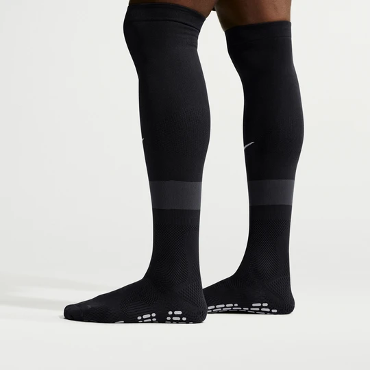 Zdjęcie produktu Skarpety piłkarskie do kolan Nike VaporFast (1 para) - Czerń