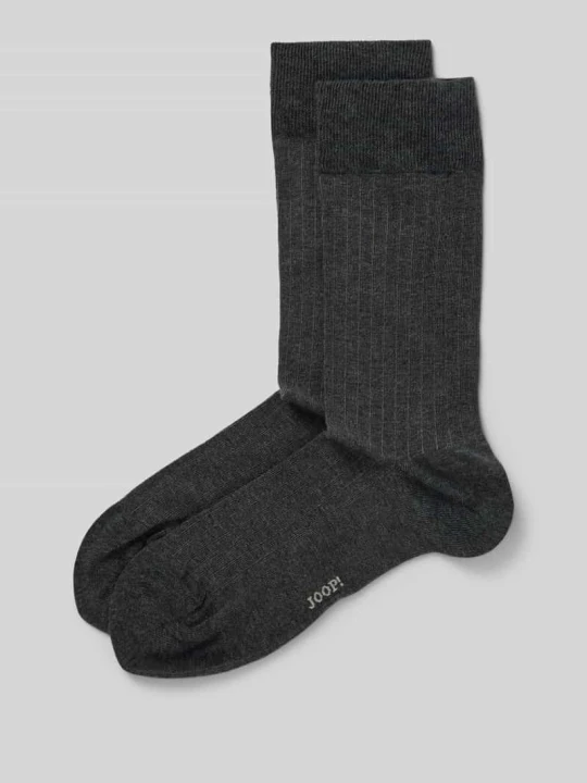 Zdjęcie produktu Skarpety męskie JOOP! Collection; Mieszanka bawełny ekologicznej z dodatkiem streczu; Model ‘MEN PREMIUM ESSENTIALS’; Fakturowany wzór; Z napisem z logo; Elastyczne Antracytowy melanż