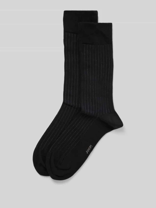 Zdjęcie produktu Skarpety męskie JOOP! Collection;Mieszanka bawełny ekologicznej z dodatkiem streczu;Model ‘MEN PREMIUM ESSENTIALS’;Fakturowany wzór;Z napisem z logo;Elastyczne Czarny