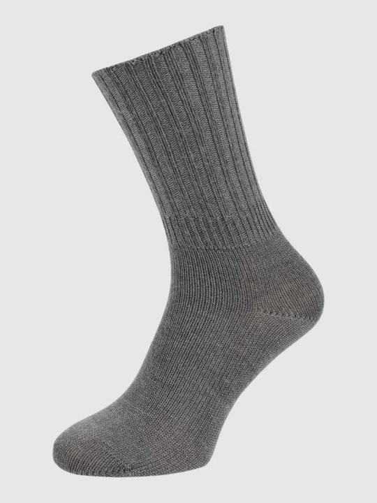 Zdjęcie produktu Skarpety z mieszanki żywej wełny model Striggings Falke Ciemnoszary