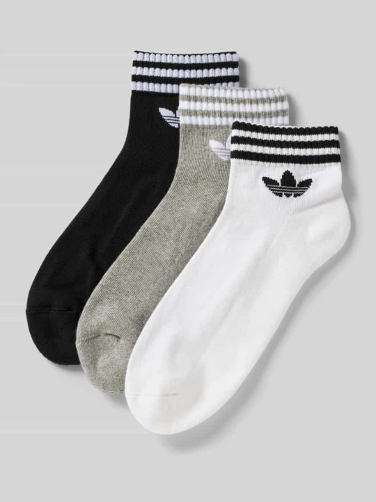 Zdjęcie produktu Skarpety z nadrukiem z logo w zestawie 3 szt. adidas Originals Biały