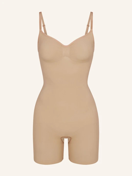 Zdjęcie produktu Skims Body Modelujące Seamless Sculpt beige CLAY