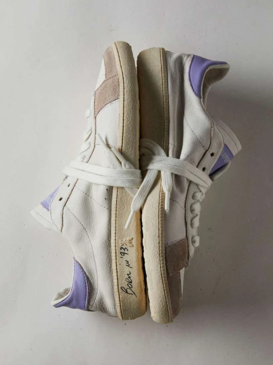 Zdjęcie produktu SKIN Sneakers "Born in '93" ze skóry nappa Patrizia Pepe biały