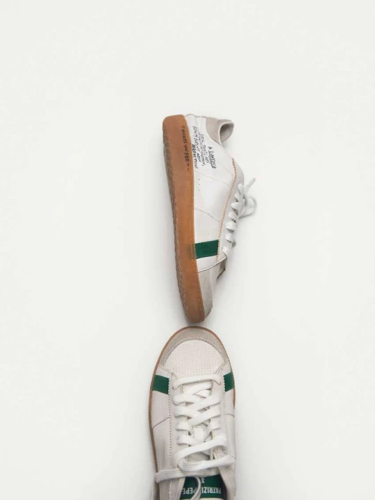 Zdjęcie produktu SKIN Sneakers ze skóry nappa z napisem Patrizia Pepe biały