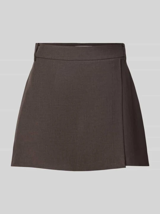 Zdjęcie produktu skort o kroju regular fit z szlufkami na pasek model 'LINDA' Only Czekoladowy