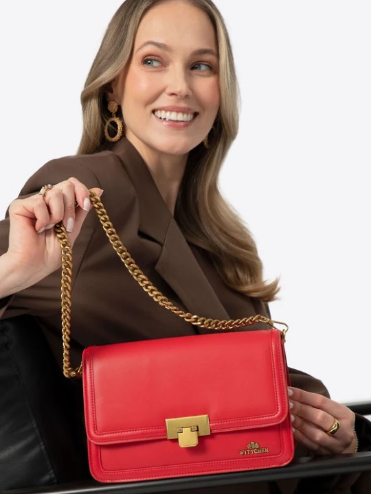 Zdjęcie produktu Skórzana crossbody z odpinanym łańcuszkiem czerwona Wittchen