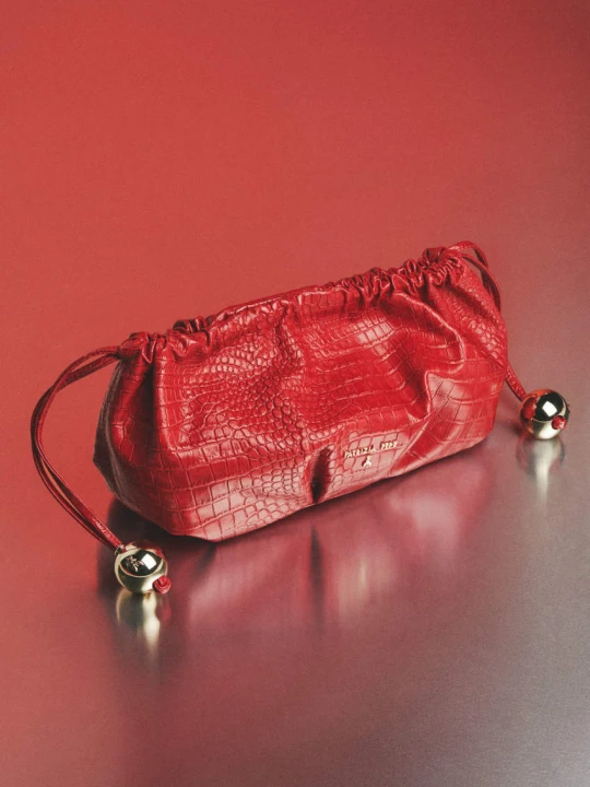 Zdjęcie produktu Skórzana kopertówka „Bubble Croco” Small Patrizia Pepe czerwony