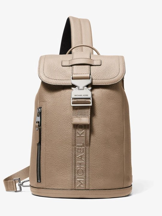 Zdjęcie produktu Skórzana torba kurierska Hudson w lotniczym stylu Michael Kors