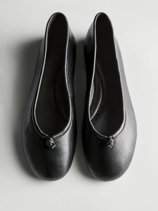 Zdjęcie produktu Skórzane Balerinki Z Węzełkiem - Czarny - Massimo Dutti - Female