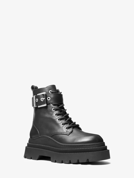 Zdjęcie produktu Skórzane botki Colby w militarnym stylu Michael Kors CZARNY (Czarny)