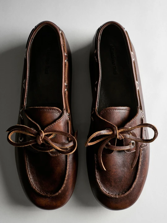 Zdjęcie produktu Skórzane Buty Żeglarskie Z Wiązaniem - Brązowy - Massimo Dutti - Female