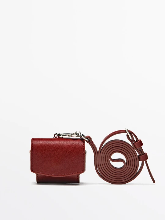 Zdjęcie produktu Skórzane Etui Na Airpods Nappa - Czerwony - Massimo Dutti - Female