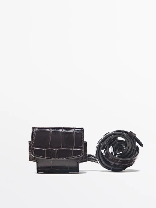 Zdjęcie produktu Etui Na Słuchawki Airpods Ze Skóry O Fakturze Krokodyla - Brązowy - Massimo Dutti - Female