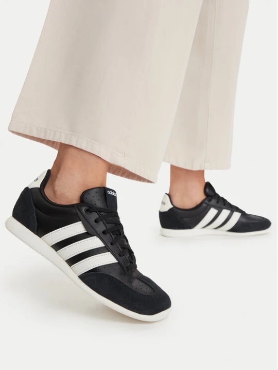 Zdjęcie produktu Sneakersy adidas Barreda Lo KI6725 Czarny
