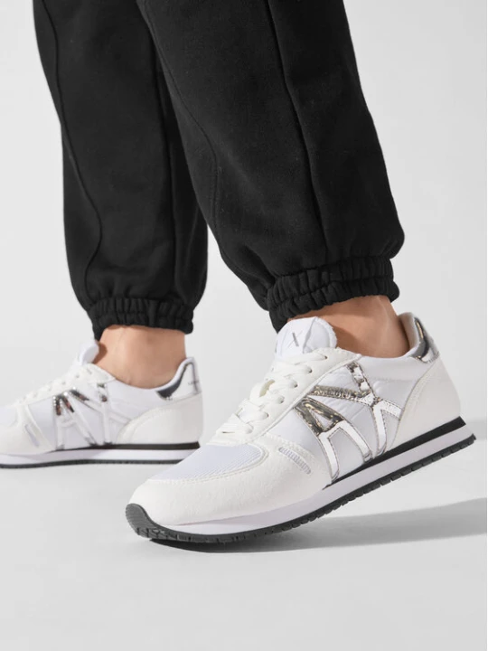 Zdjęcie produktu Sneakersy Armani Exchange XDX031 XV137 M696 Biały