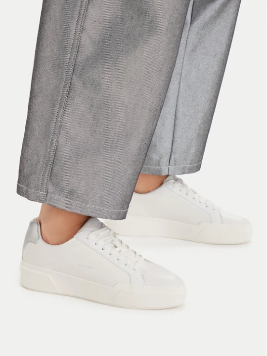 Zdjęcie produktu Sneakersy Calvin Klein Chunky Cupsole Lace Up Lth Met YW0YW01948 Biały