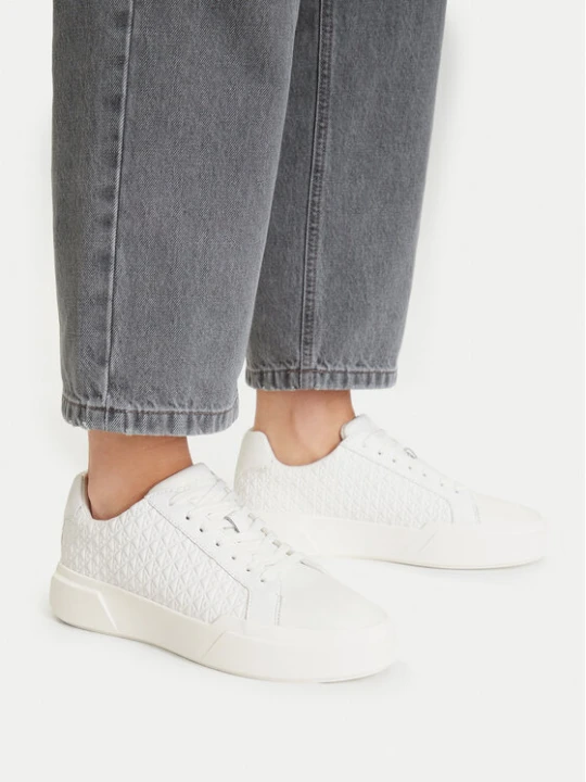 Zdjęcie produktu Sneakersy Calvin Klein Chunky Cupsole Laceup Lth Aop YW0YW02058 Biały